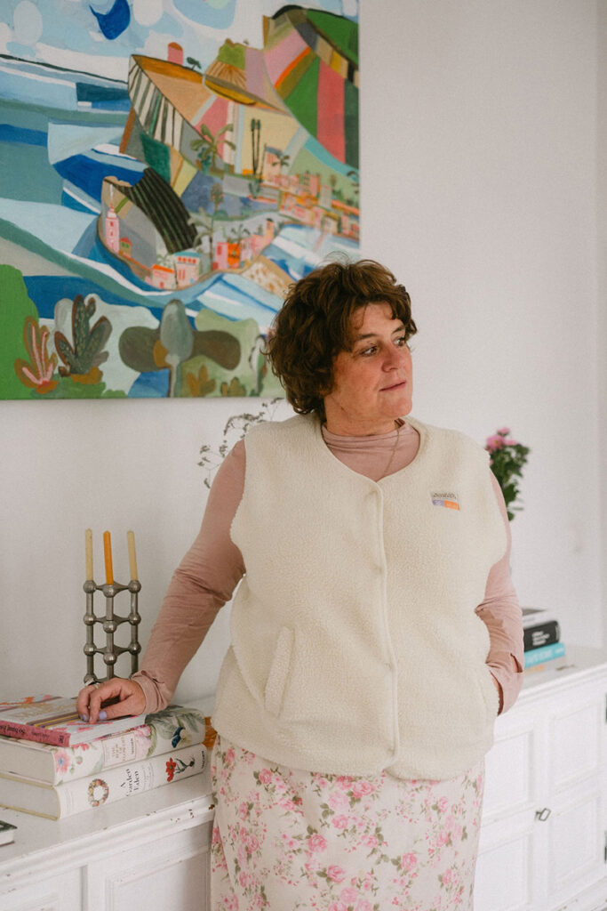 Von Ursula bekommst du tägliche Impulse rund um deine Kreativität und Einblicke aus ihrem Künstlerleben.