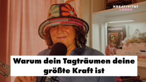 Warum dein Tagträumen deine größte Kraft ist | Kreativität leben #64 Deine Fantasie schaltet den inneren Kritiker aus – die Stimme hinter jeder kreativen Blockade – und holt dein Einzigartiges hervor. Über Fantasie, Perfektionismus und den Weg übers Spiel.