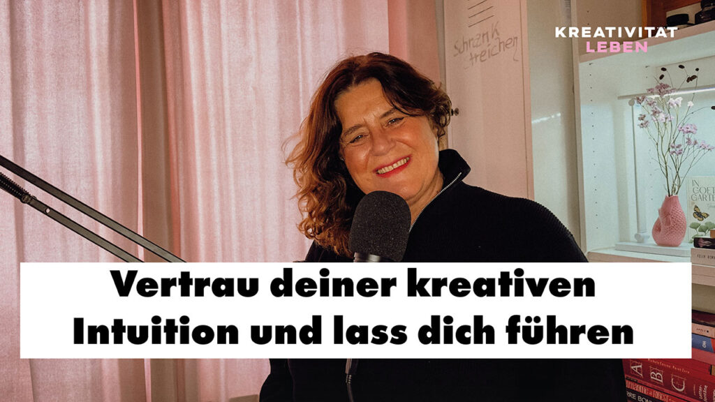 Wie du deiner kreativen Intuition vertraust: Mit Stift, Papier und einer Frage am Morgen. Ursula Tücks über ihre Täglichen Dialoge mit dem Universum.