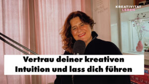 Wie du deiner kreativen Intuition vertraust: Mit Stift, Papier und einer Frage am Morgen. Ursula Tücks über ihre Täglichen Dialoge mit dem Universum.